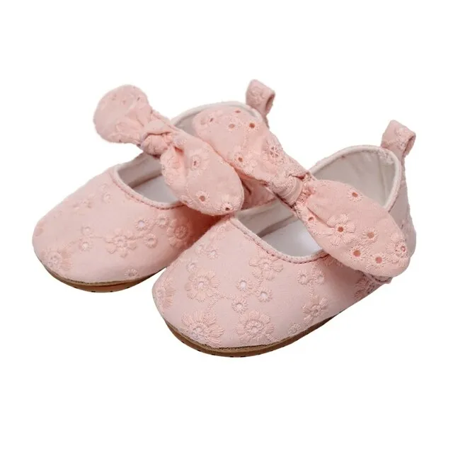 Agatta Baby Girls' Flat Shoes