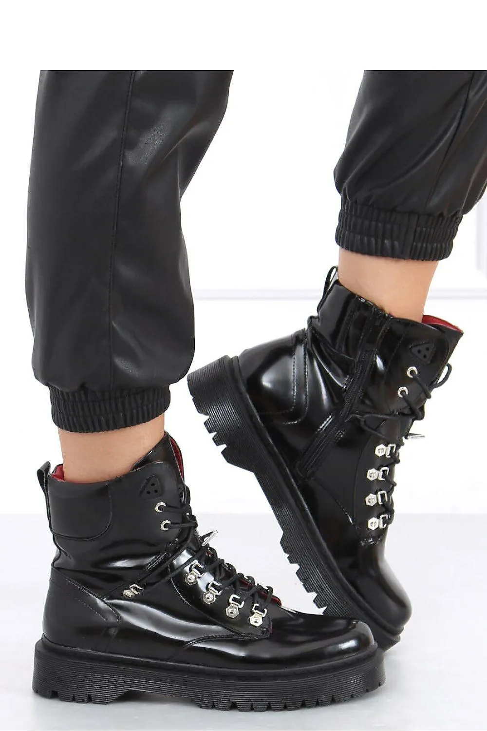 Boots model 160289