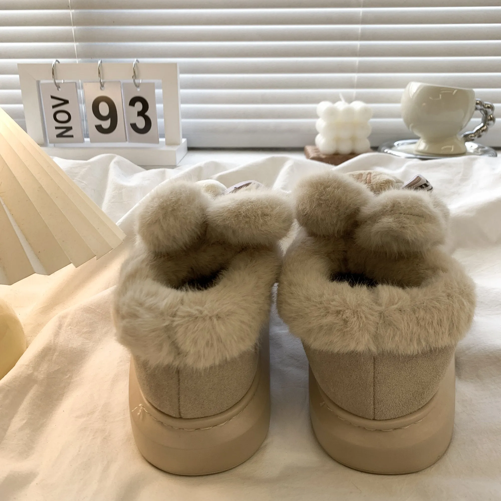 Cute cartoon thick-soled short snow boots