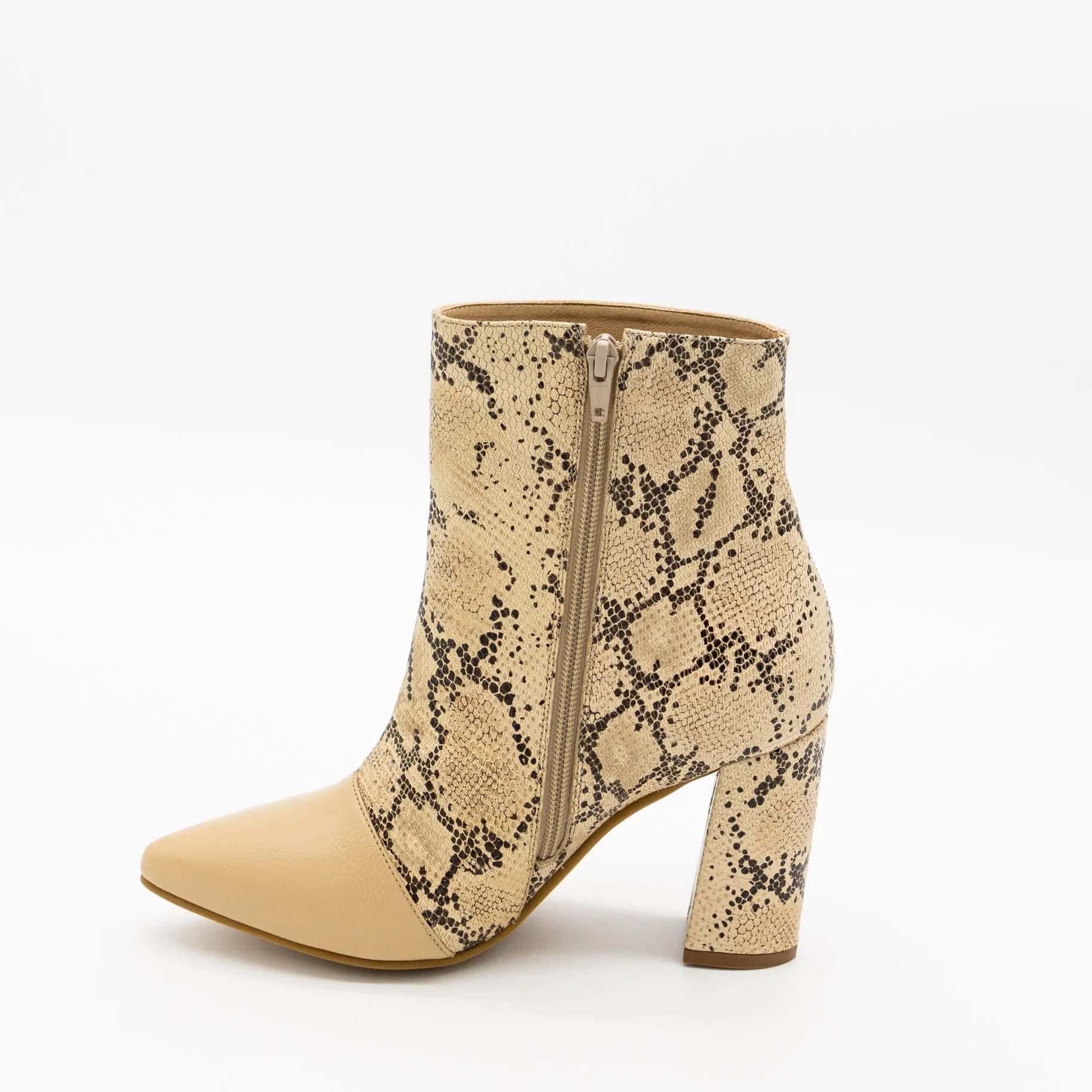 Nukamaku heeled boot in arequipe/sand snakeskin embossed leather