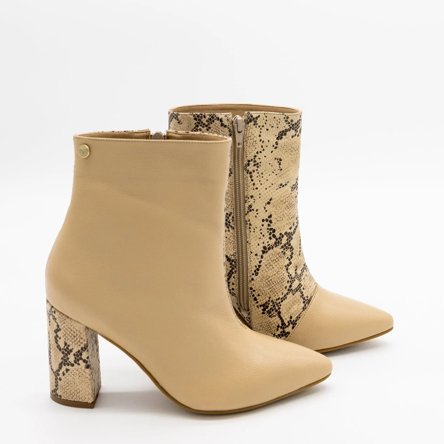 Nukamaku heeled boot in arequipe/sand snakeskin embossed leather