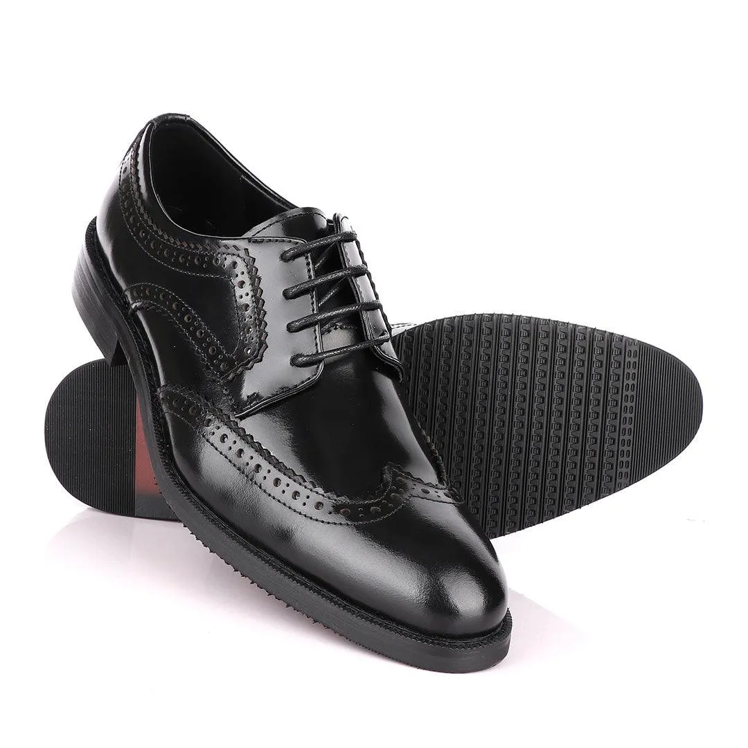 Salvatore Ferragamo Glossy Black Leather Exquisite Brogues