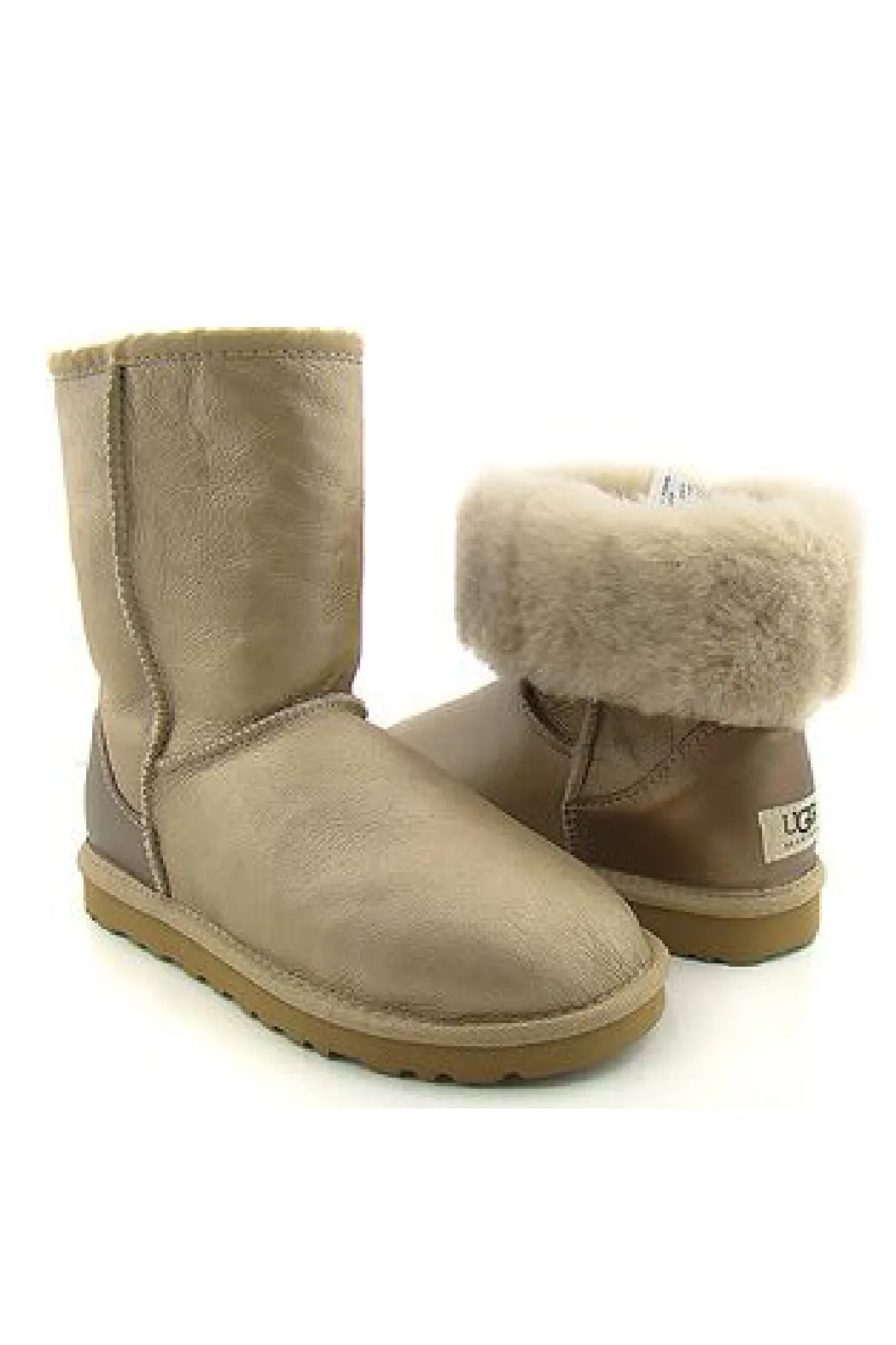 UGG Soft Gold Classic Short